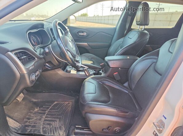 1C4PJMMX6MD105019 2021 JEEP CHEROKEE White წინა სალონის ხედი