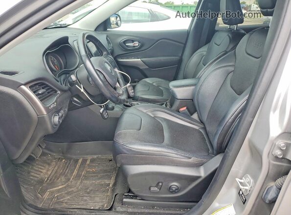 1C4PJMMX9MD178952 2021 JEEP CHEROKEE Silver Front interior view