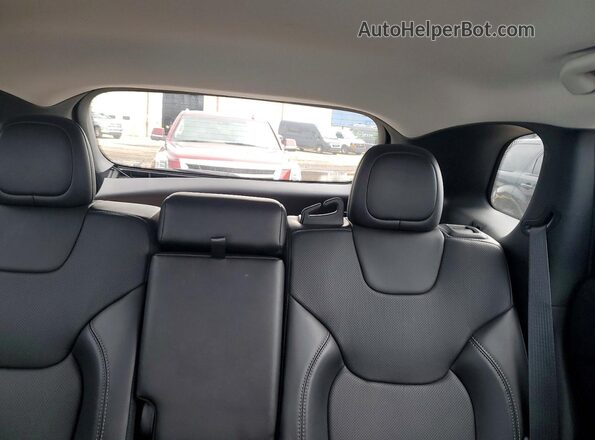 1C4PJMMX9MD178952 2021 JEEP CHEROKEE Silver Rear seats view