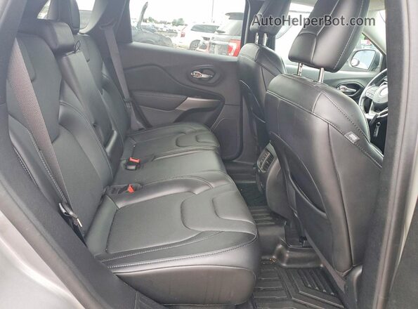 1C4PJMMX9MD178952 2021 JEEP CHEROKEE Silver Rear interior view