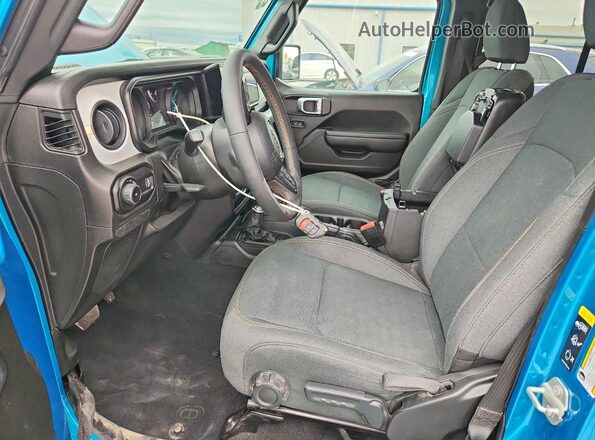 1C4PJXDG0RW246732 2024 JEEP WRANGLER Blue Вид салону спереду