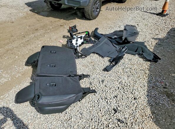 1C4PJXDG3SW654910 2025 JEEP WRANGLER Black ძრავის განყოფილების ხედი