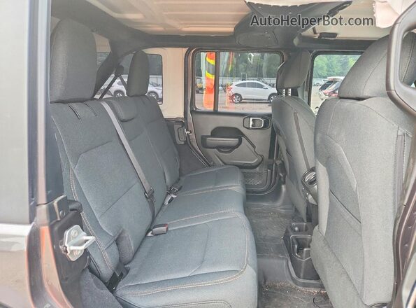 1C4PJXDG8SW618467 2025 JEEP WRANGLER Gray Вид задньої частини салону
