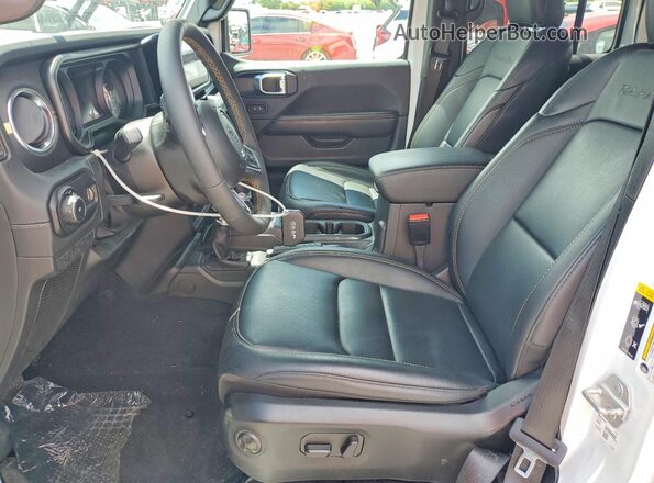 1C4PJXEG3RW239496 2024 JEEP WRANGLER Белый Вид салона спереди