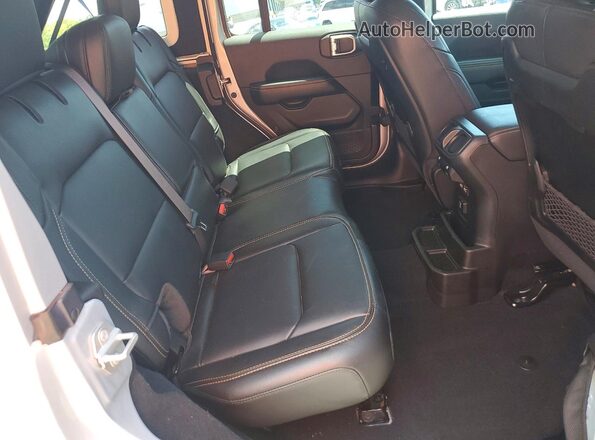 1C4PJXEN5RW105149 2024 JEEP WRANGLER Серебряный Вид задней части салона