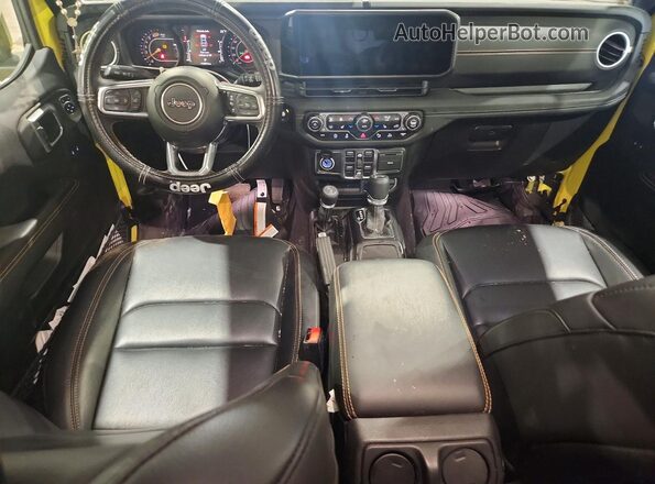 1C4PJXEN5RW134585 2024 JEEP WRANGLER Yellow Vista del salpicadero
