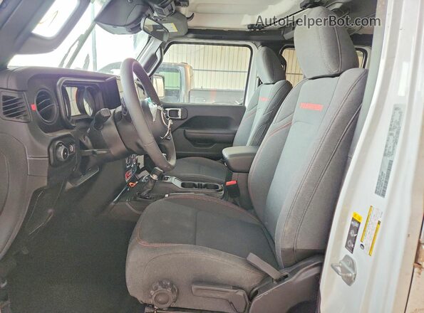 1C4PJXFG0TW178209 2026 JEEP WRANGLER White Вид салону спереду