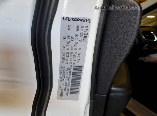 1C4RDJAG0HC957977 2017 DODGE DURANGO White 360 interior view