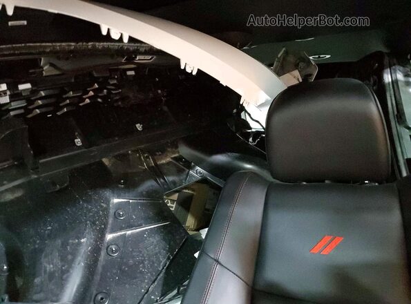 1C4RDJDG6TC271740 2026 DODGE DURANGO White Vista de los asientos traseros