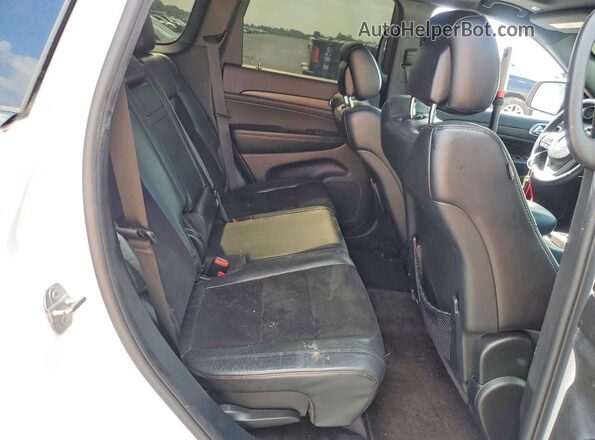 1C4RJEAG0JC429247 2018 JEEP GRAND Белый Вид задней части салона