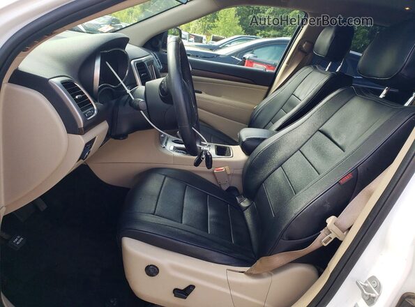 1C4RJEAG1JC110147 2018 JEEP GRAND White Front interior view