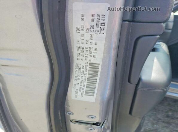 1C4RJEAG2KC643075 2019 JEEP GRAND Silver VIN sticker view