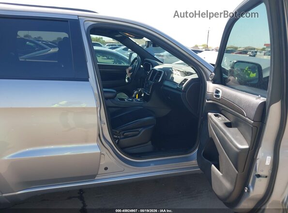 1C4RJEAG8JC288802 2018 JEEP GRAND CHEROKEE Gray Widok wnętrza z przodu