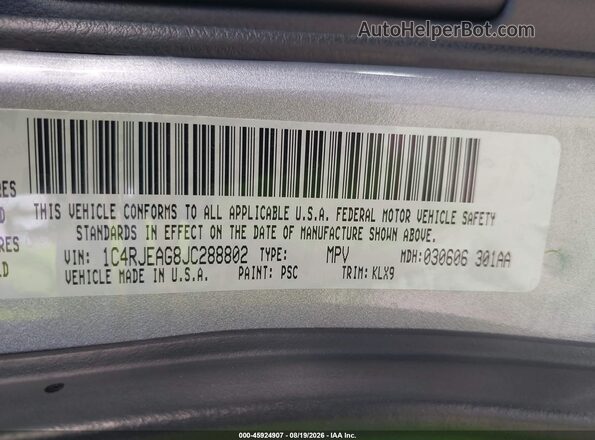 1C4RJEAG8JC288802 2018 JEEP GRAND CHEROKEE Gray Widok komory silnika