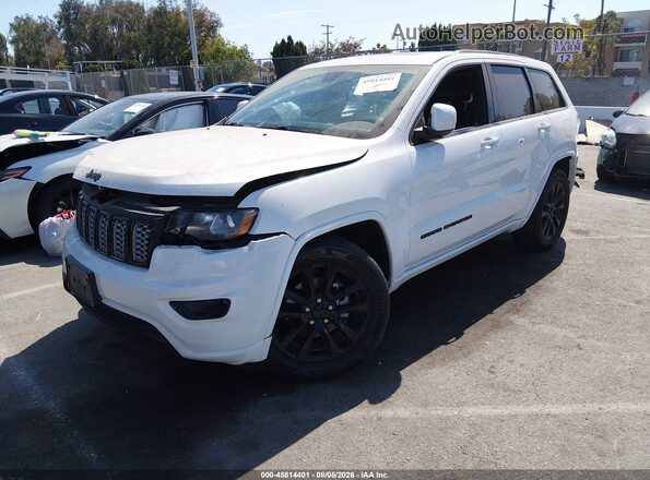 1C4RJEAG9JC241875 2018 JEEP GRAND CHEROKEE White Передня ліва чверть