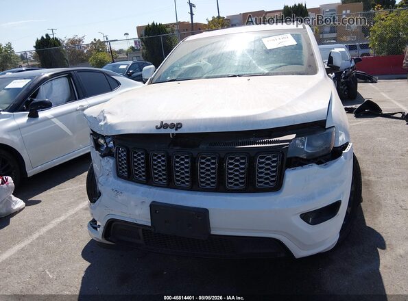 1C4RJEAG9JC241875 2018 JEEP GRAND CHEROKEE White Вид щитка приладів