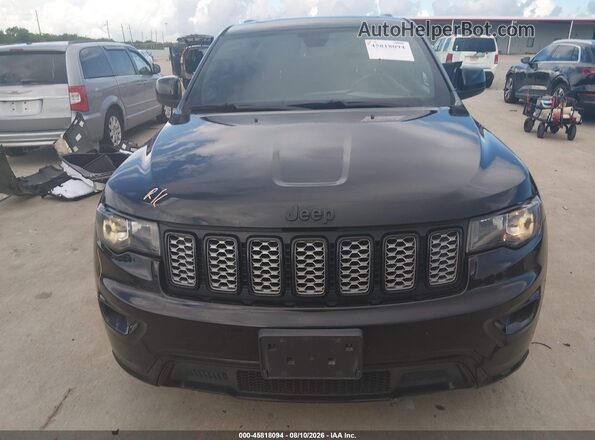 1C4RJEAG9JC403892 2018 JEEP GRAND CHEROKEE Черный Вид щитка приборов