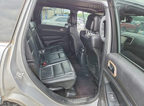 1C4RJEBG1HC902789 2017 JEEP GRAND Silver Вид задньої частини салону