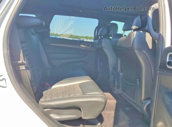 1C4RJEBG6JC197090 2018 JEEP GRAND White უკანა სავარძლების ხედი