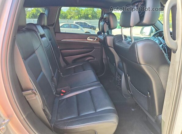 1C4RJEBG6JC338806 2018 JEEP GRAND Silver Вид задньої частини салону