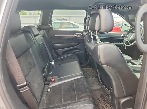 1C4RJFAG0HC767067 2017 JEEP GRAND Gray Вид задньої частини салону
