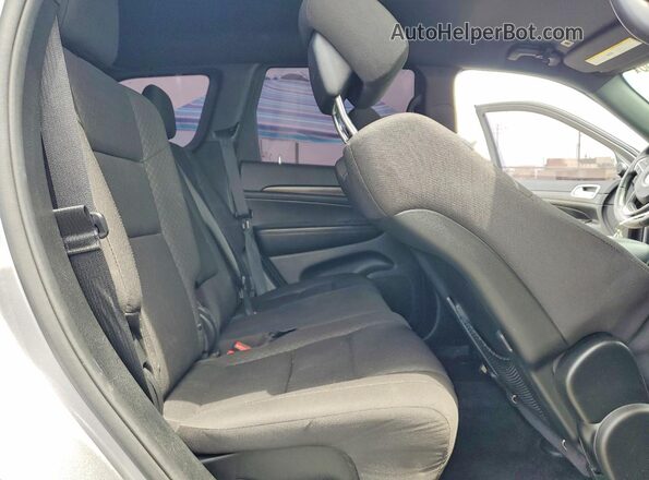 1C4RJFAG1JC321127 2018 JEEP GRAND Silver Հետևի նստատեղերի տեսք