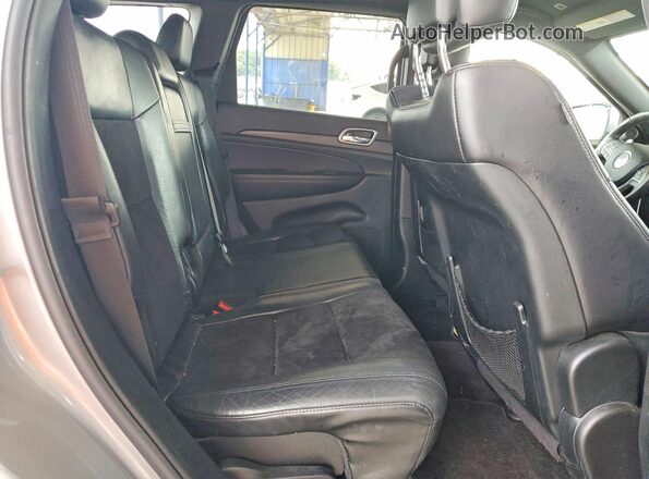 1C4RJFAG3HC924929 2017 JEEP GRAND Silver Vista interior trasera
