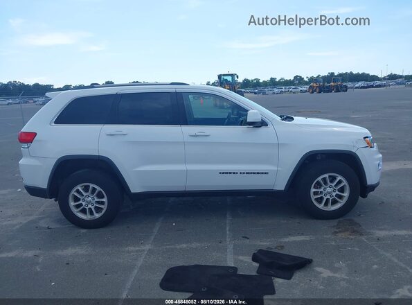 1C4RJFAG3JC179024 2018 JEEP GRAND CHEROKEE White უკანა სალონის ხედი