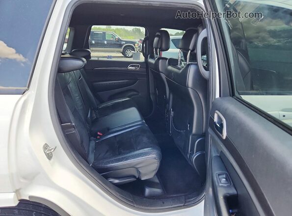 1C4RJFAG4HC889964 2017 JEEP GRAND White Rear interior view