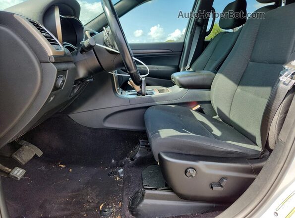 1C4RJFAG4HC938046 2017 JEEP GRAND White Front interior view