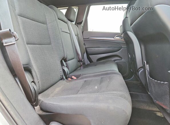 1C4RJFAG4HC938046 2017 JEEP GRAND White Rear interior view