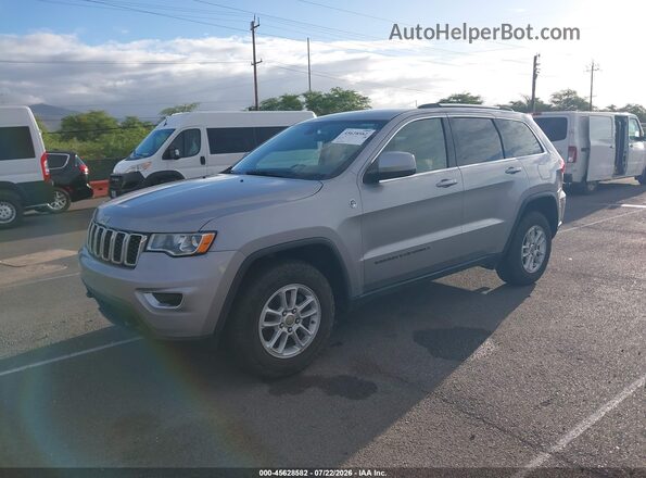 1C4RJFAG4JC452598 2018 JEEP GRAND CHEROKEE Silver Przód lewy