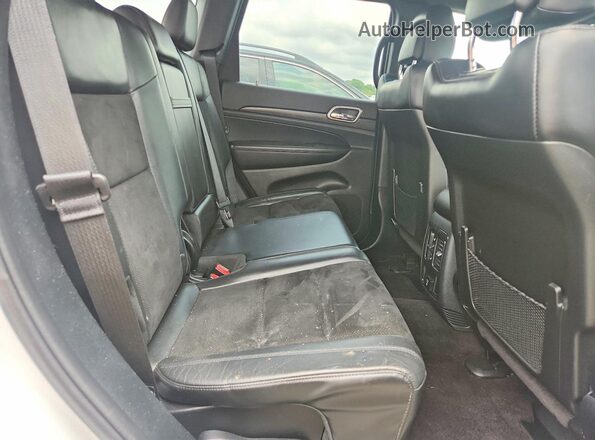 1C4RJFAG6HC704636 2017 JEEP GRAND White Widok wnętrza z tyłu