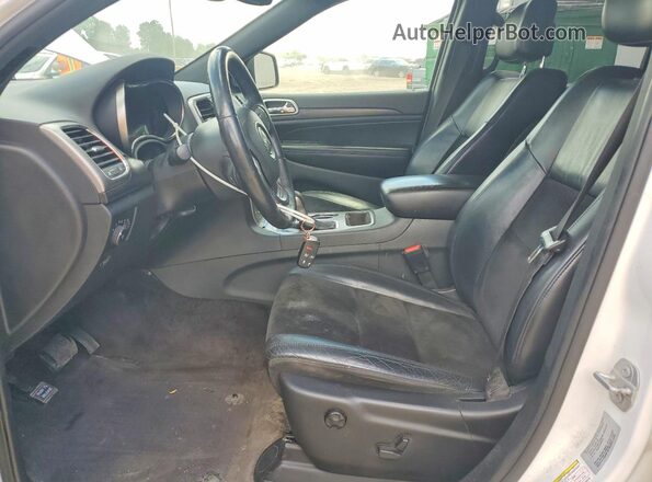 1C4RJFAG6JC135776 2018 JEEP GRAND White Widok wnętrza z przodu