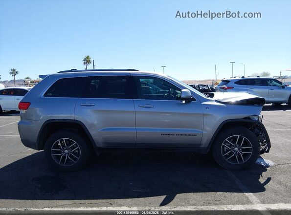 1C4RJFAG6JC401698 2018 JEEP GRAND CHEROKEE Серебряный Панорамный вид салона 360°