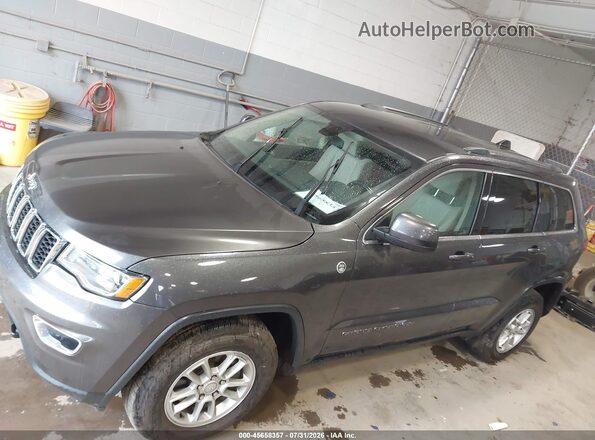 1C4RJFAG6JC405248 2018 JEEP GRAND CHEROKEE Gray Widok z przodu