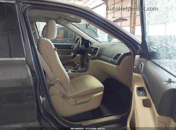 1C4RJFAG6JC405248 2018 JEEP GRAND CHEROKEE Gray Widok wnętrza z przodu