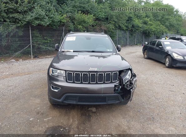 1C4RJFAG7HC740593 2017 JEEP GRAND CHEROKEE Gray ხელსაწყოთა პანელის ხედი