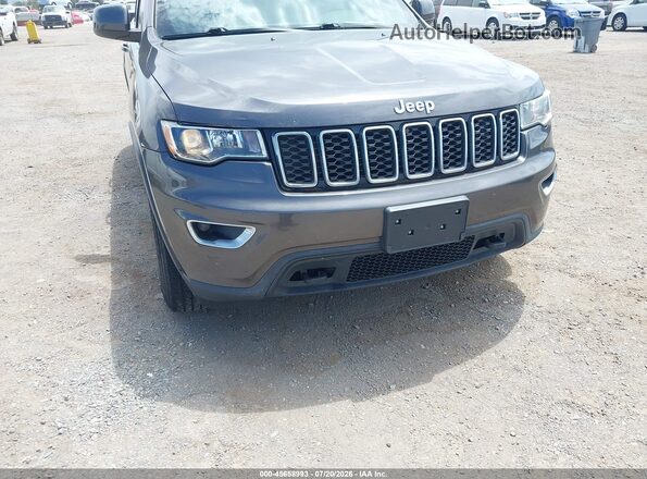 1C4RJFAG7JC381431 2018 JEEP GRAND CHEROKEE Gray Rear interior view