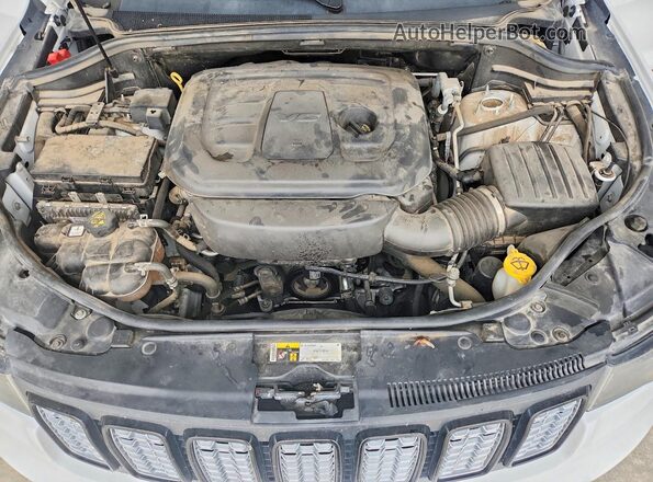 1C4RJFAG7KC840927 2019 JEEP GRAND White უკანა სალონის ხედი