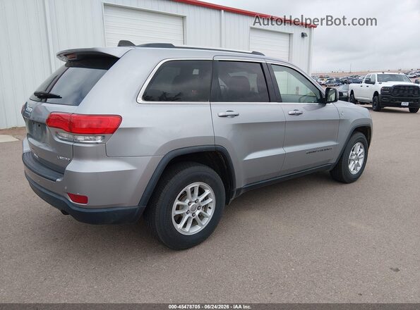 1C4RJFAG8JC146908 2018 JEEP GRAND CHEROKEE Silver Trasero derecho