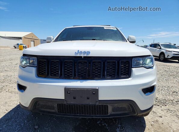 1C4RJFAG8JC332965 2018 JEEP GRAND White Front view