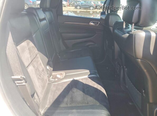 1C4RJFAG9JC162776 2018 JEEP GRAND White Widok wnętrza z tyłu