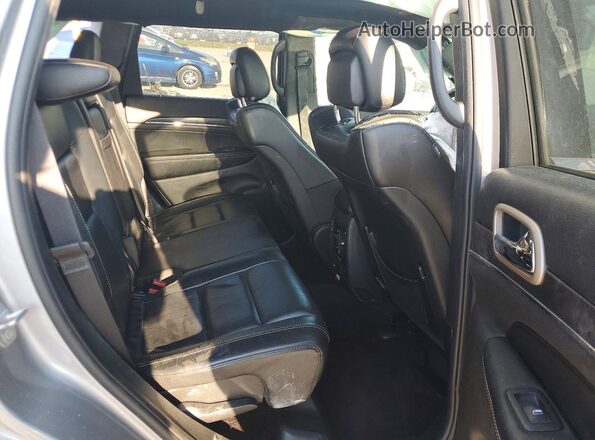 1C4RJFBG0HC899843 2017 JEEP GRAND Silver Вид задньої частини салону