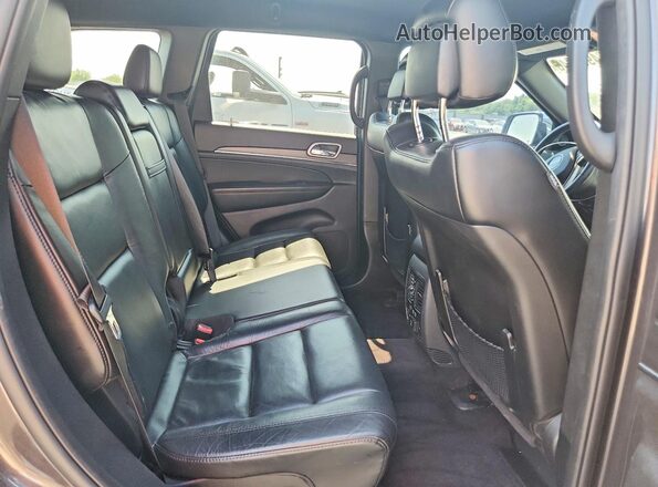 1C4RJFBG1JC390947 2018 JEEP GRAND Gray Rear interior view