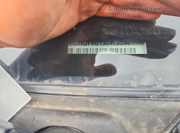 1C4RJFBG1JC493334 2018 JEEP GRAND White Engine compartment view