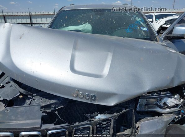 1C4RJFBG3JC303890 2018 JEEP GRAND CHEROKEE Silver უკანა ხედი