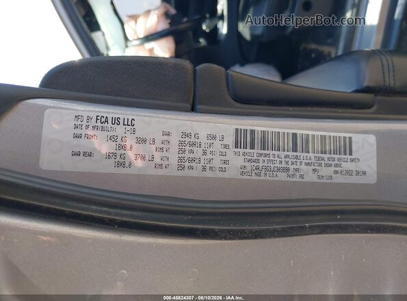 1C4RJFBG3JC303890 2018 JEEP GRAND CHEROKEE Silver ძრავის განყოფილების ხედი