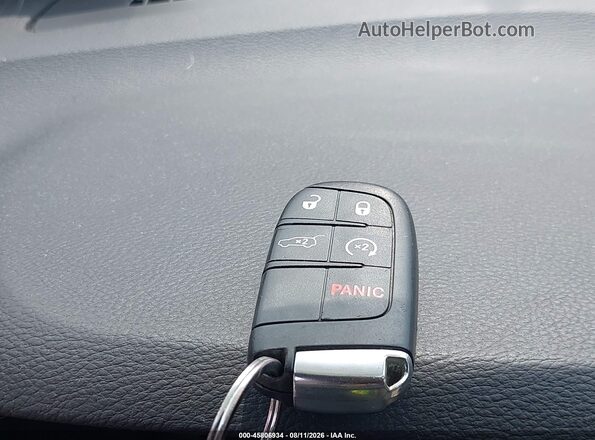 1C4RJFBG4HC867560 2017 JEEP GRAND CHEROKEE Red Widok deski rozdzielczej