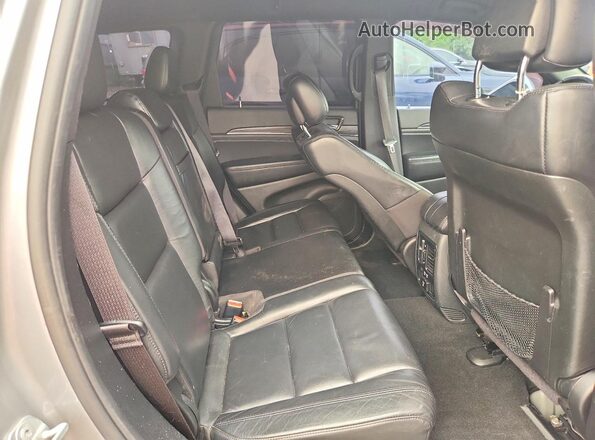 1C4RJFBG4KC768406 2019 JEEP GRAND Gray Widok wnętrza z tyłu